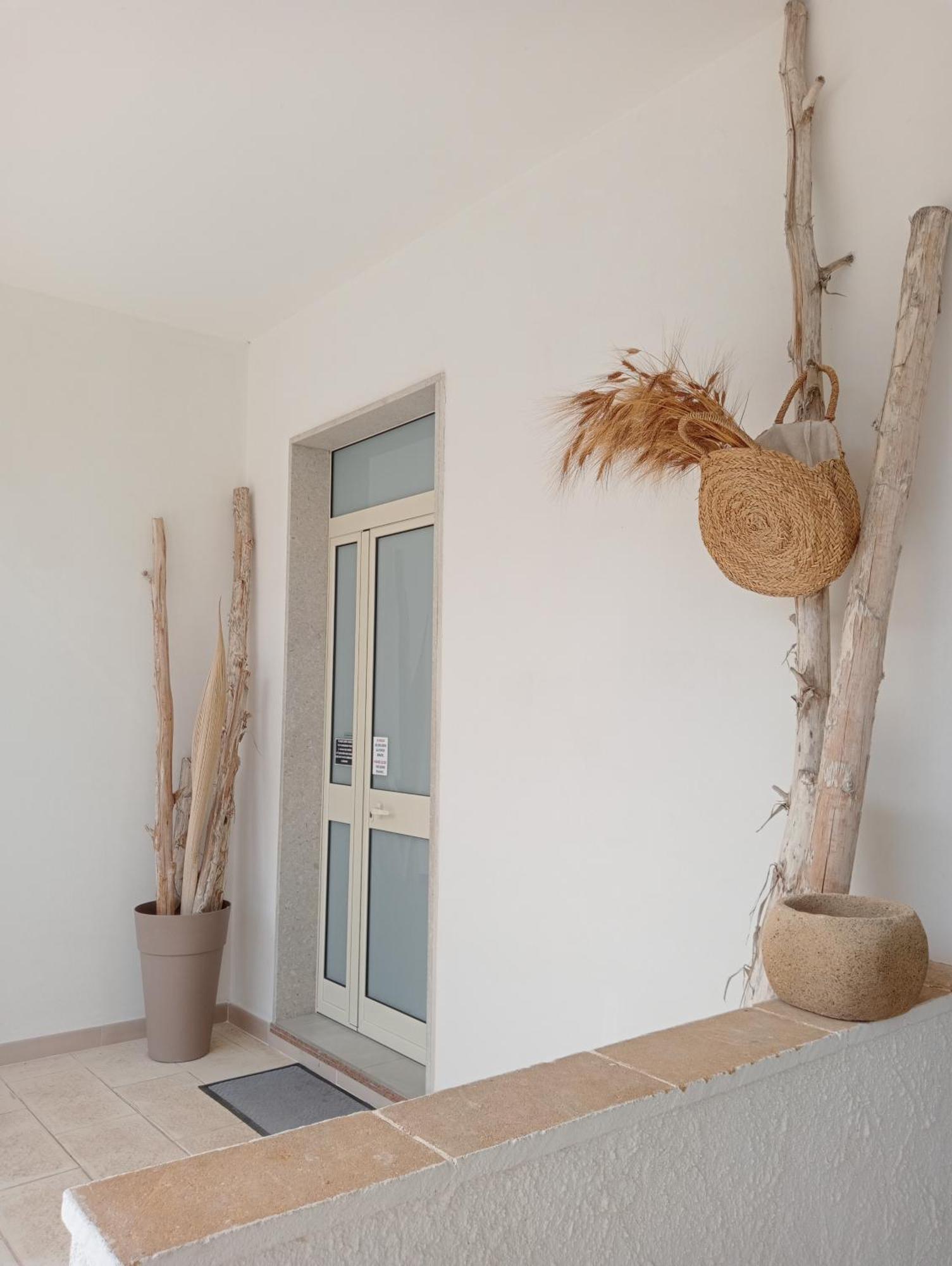 Scogliera Apartments Авола Экстерьер фото